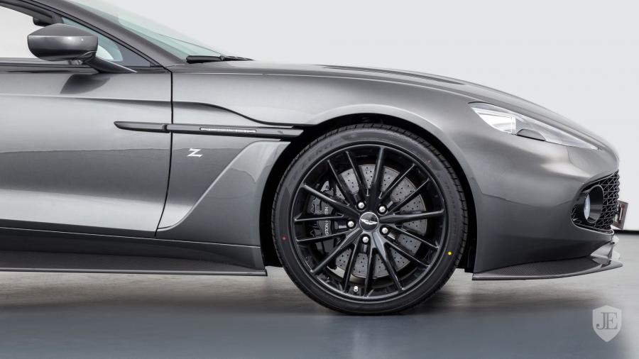 Детали экстерьера Aston Martin Vanquish Zagato Speedster 2018 года  (WW) (фото 8 из 28)